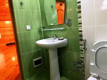 Фото номера Вилла с 3 спальнями Виллы Summer House in Buzovna г. Баку 8