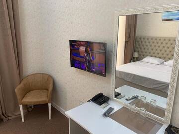 Фото номера Номер Делюкс с кроватью размера «king-size» Отель Sahil Park Hotel г. Баку 8