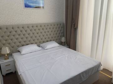 Фото номера Номер Делюкс с кроватью размера «king-size» Отель Sahil Park Hotel г. Баку 2