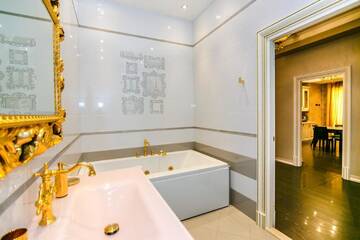 Фото номера Апартаменты Делюкс Апартаменты VIP Apartment On PAUL г. Баку 34
