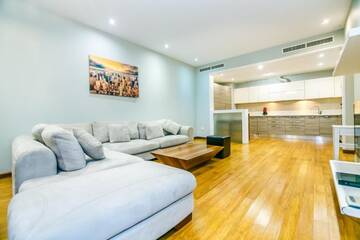 Фото номера Апартаменты с видом на море Апартаменты Luxary Apartment China Embassy г. Баку 102