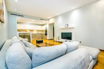 Фото номера Апартаменты с видом на море Апартаменты Luxary Apartment China Embassy г. Баку 103