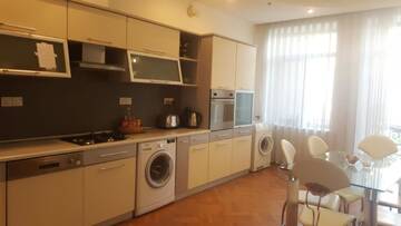 Фото номера Апартаменты с 2 спальнями Апартаменты metro SAHIL 2 Bedrooms г. Баку 11