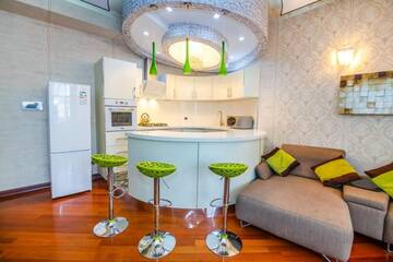 Фото номера Апартаменты с балконом Апартаменты Deluxe Apartment on Tarqovu centr г. Баку 75