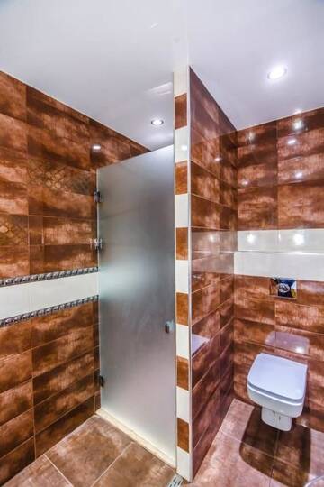 Фото номера Апартаменты с балконом Апартаменты Deluxe Apartment on Tarqovu centr г. Баку 69