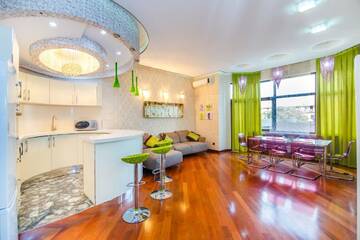 Фото номера Апартаменты с балконом Апартаменты Deluxe Apartment on Tarqovu centr г. Баку 36