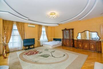 Фото номера Апартаменты с балконом Апартаменты HOTEL APARTMENT VIP PRAMIDA PLASA г. Баку 10