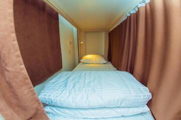 Фото номера Кровать в общем 6-местном номере Хостелы Alfa Hotel &amp; Hostel г. Баку 6