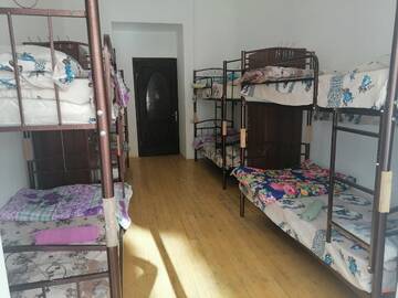 Фото номера Кровать в общем 8-местном номере Хостелы Crystal Palace Hostel г. Баку 10