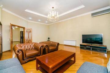 Фото номера Апартаменты с 3 спальнями Апартаменты Apartment On Al Bahar г. Баку 45
