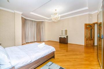 Фото номера Апартаменты с 3 спальнями Апартаменты Apartment On Al Bahar г. Баку 50