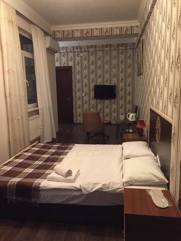 Фото номера Двухместный номер Делюкс с 1 кроватью и душем Отель Rotterdam г. Баку 2