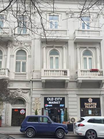 Фото номера Двухместный номер Делюкс с 1 кроватью и балконом Отель Rotterdam г. Баку 10