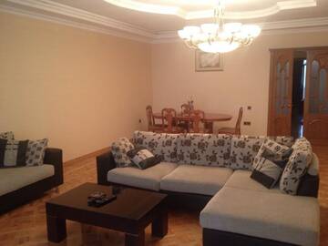 Фото Апартаменты Puppet Theatre. Neftchilar Avenue. 2 bedrooms. г. Баку 1
