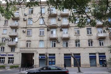 Фото номера Апартаменты с балконом Апартаменты Between 28may Metro station and National Boulevard Seaside Park г. Баку 16