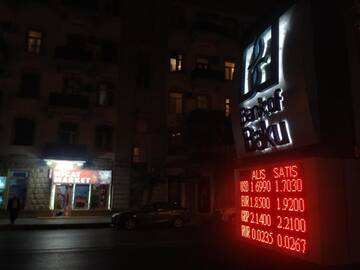 Фото номера Апартаменты с балконом Апартаменты Between 28may Metro station and National Boulevard Seaside Park г. Баку 28
