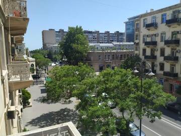 Фото номера Апартаменты с балконом Апартаменты Between 28may Metro station and National Boulevard Seaside Park г. Баку 88