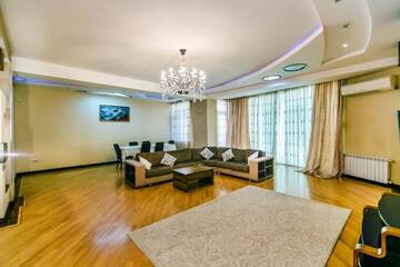 Фото номера Апартаменты с 3 спальнями Апартаменты Luxary Apartments г. Баку 77