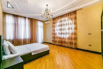 Фото номера Апартаменты с 3 спальнями Апартаменты Luxary Apartments г. Баку 67