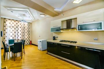 Фото номера Апартаменты с 3 спальнями Апартаменты Luxary Apartments г. Баку 94