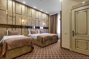 Фото номера Стандартный трехместный номер Отель Nardin Hotel г. Баку 9