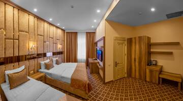 Фото номера Стандартный трехместный номер Отель Nardin Hotel г. Баку 4