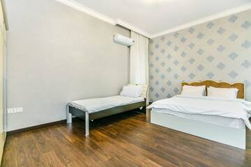 Фото номера Апартаменты с 3 спальнями Апартаменты VIP Apartment near in 28 Mall г. Баку 28