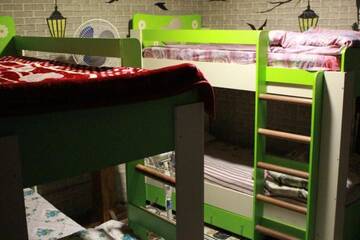 Фото номера Кровать в общем 8-местном номере Хостелы Ever Green Hostel г. Баку 6