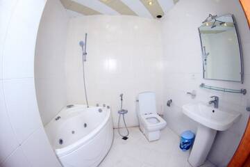 Фото номера Апартаменты с 3 спальнями Апартаменты BAKU CITY CENTRE APARTMENT г. Баку 10