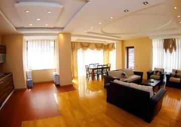 Фото номера Апартаменты с 3 спальнями Апартаменты BAKU CITY CENTRE APARTMENT г. Баку 14