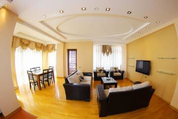 Фото номера Апартаменты с 3 спальнями Апартаменты BAKU CITY CENTRE APARTMENT г. Баку 15