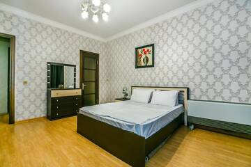 Фото номера Апартаменты с 3 спальнями Апартаменты BAKU CITY CENTRE APARTMENT г. Баку 53