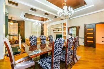 Фото номера Апартаменты с 3 спальнями Апартаменты Luxary Apartment ISR Plaza г. Баку 75